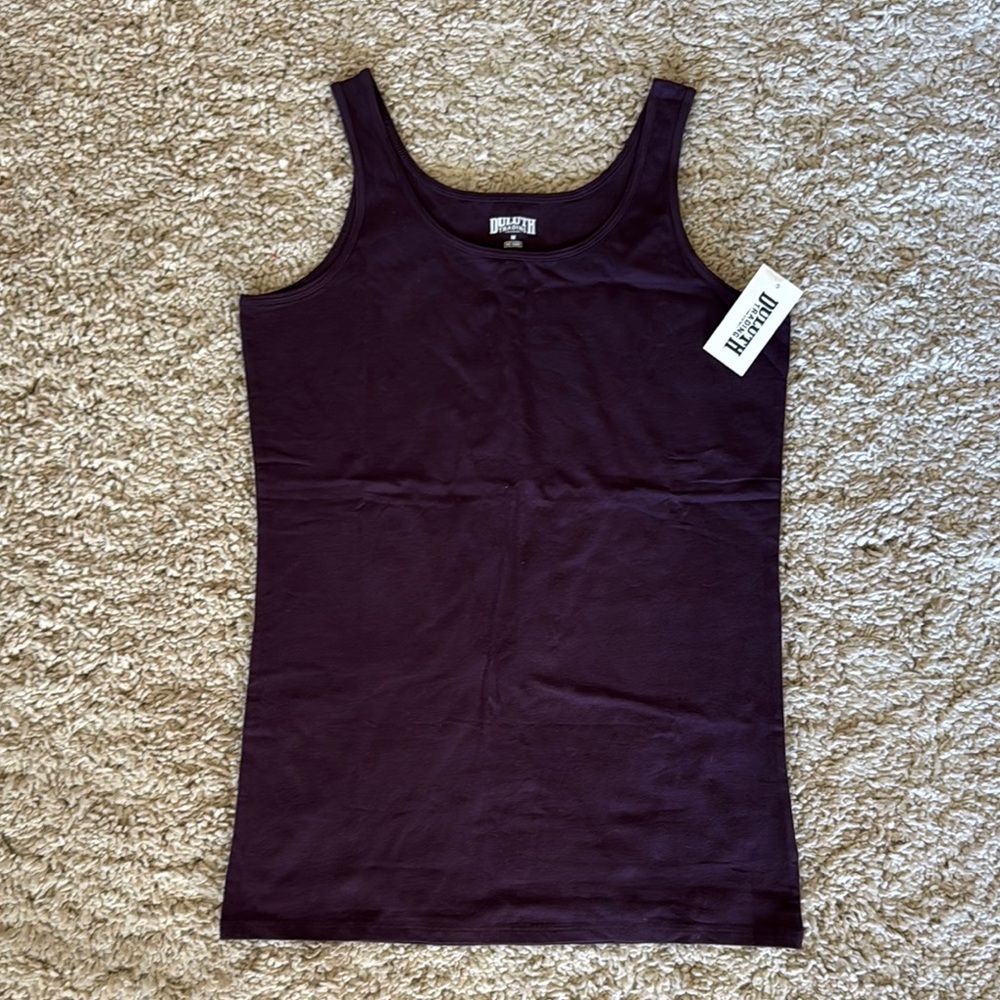 Duluth Trading Co No Yank Tank Top